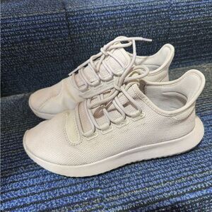 adidas Women's Sneakers (Girls 6/Womens 7)